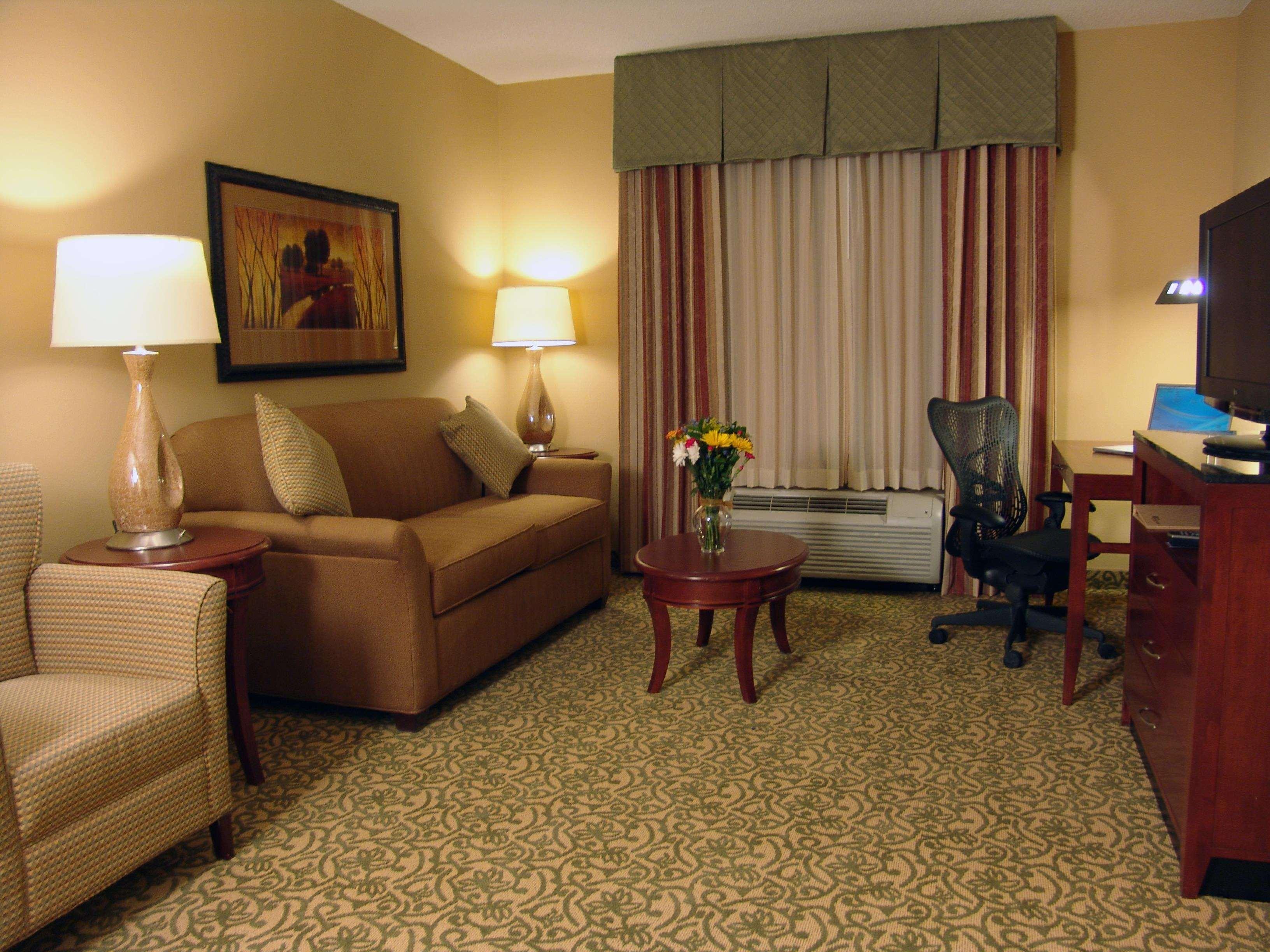 Hilton Garden Hotel 3*