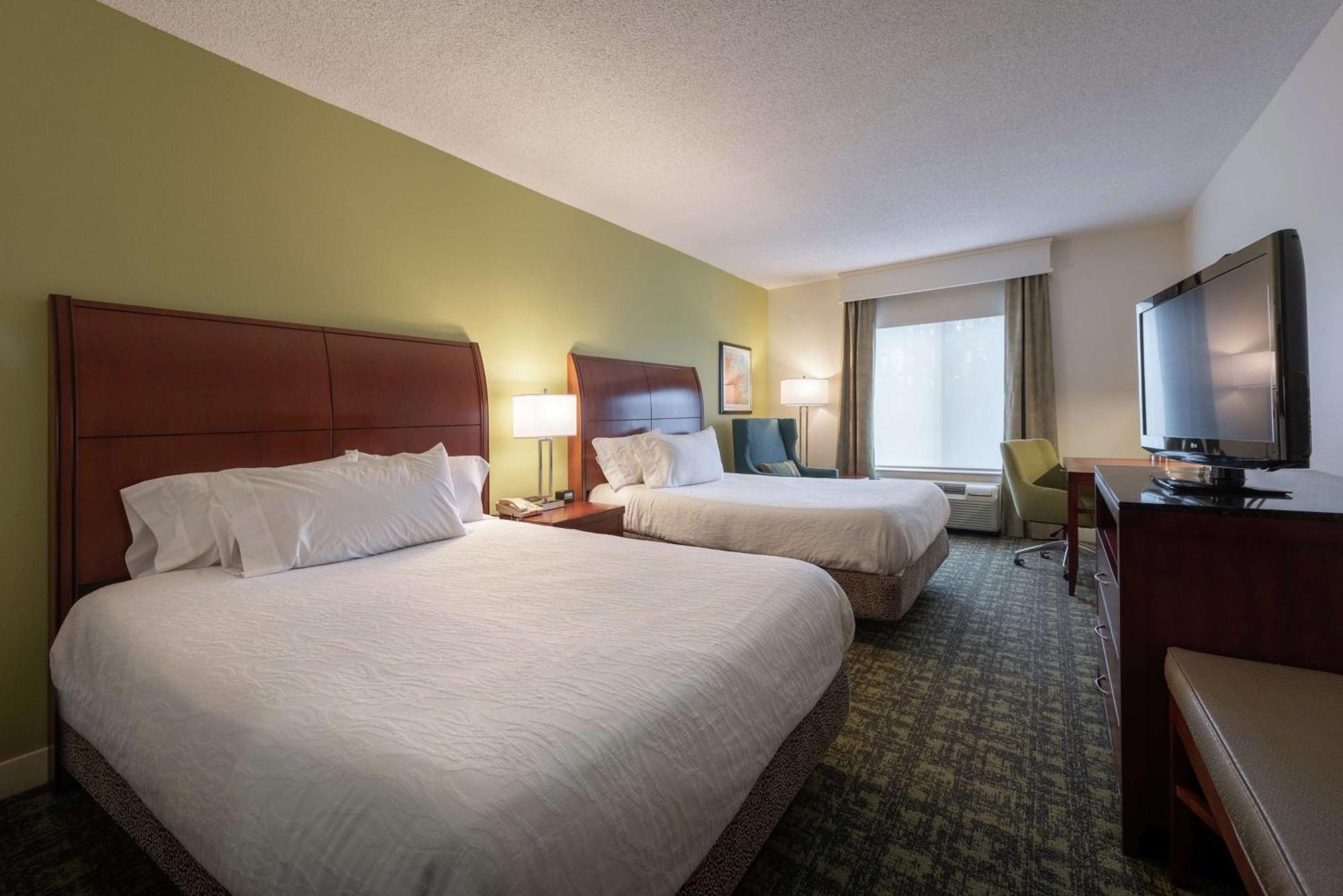 Hilton Garden Hotel 3*