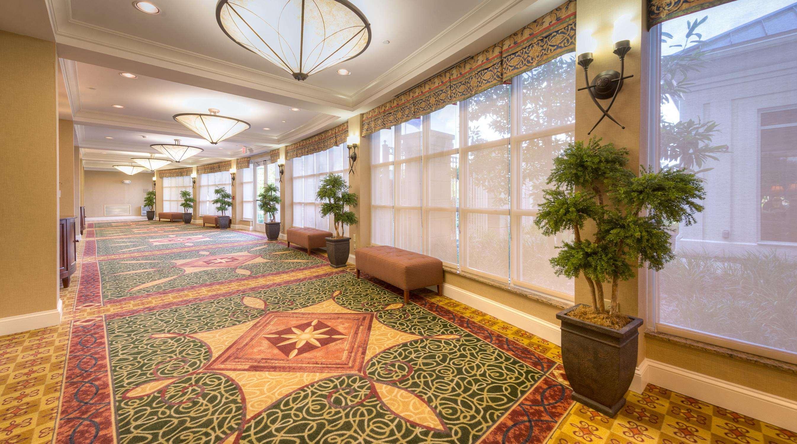 Hilton Garden Hotel 3*